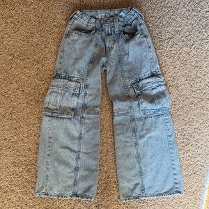 Old Navy High Waisted Super Baggy Wide Leg Cargo Jeans - Size 8